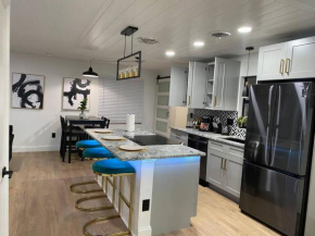 *New Listing Luxury Home-15 min DT Orlando-3 Beds